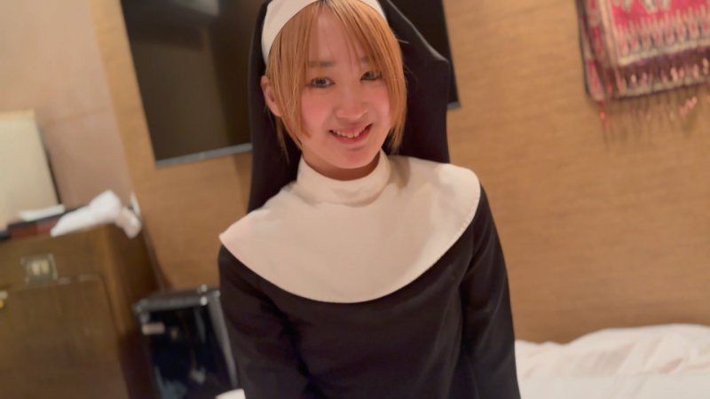 對可愛到不行的修女做了無套性愛並顏射